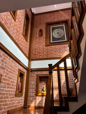 Niro Suite Home
